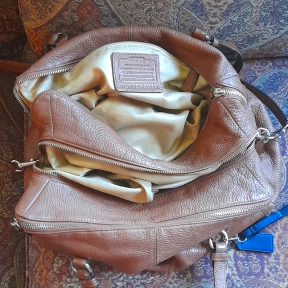Vintage Coach brown leather purse Make An Offer! - Picture 6 of 8